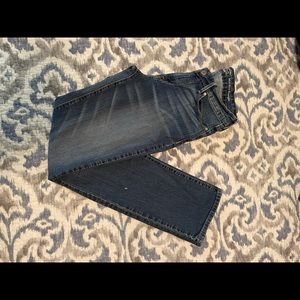 2/$20 - Levi’s Signature Mid Rise Straight - Size 8L